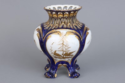 Lot 960 - CHELSEA (England) Porzellanvase