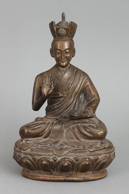 Lot 221 - Tibetanische Bronzefigur eines Lama