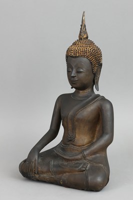 Lot 237 - Asiatische Bronzefigur "Buddha Maravijaya"