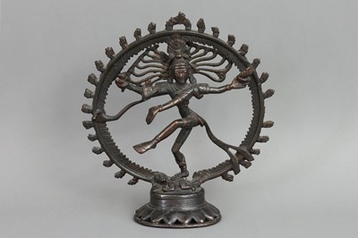 Lot 241 - Indische Bronzefigur "Shiva Nataraja"