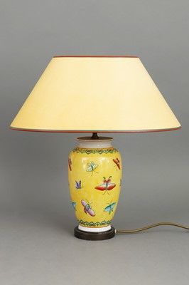 Lot 466 - Tischlampe mit chinesischem Vasenfuß