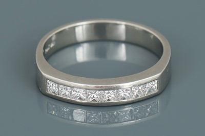 Lot 864 - Platin Ring mit Diamanten