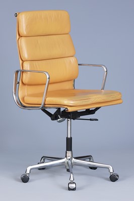 Lot 268 - VITRA EA 219 Soft Pad Chair mit Rollen