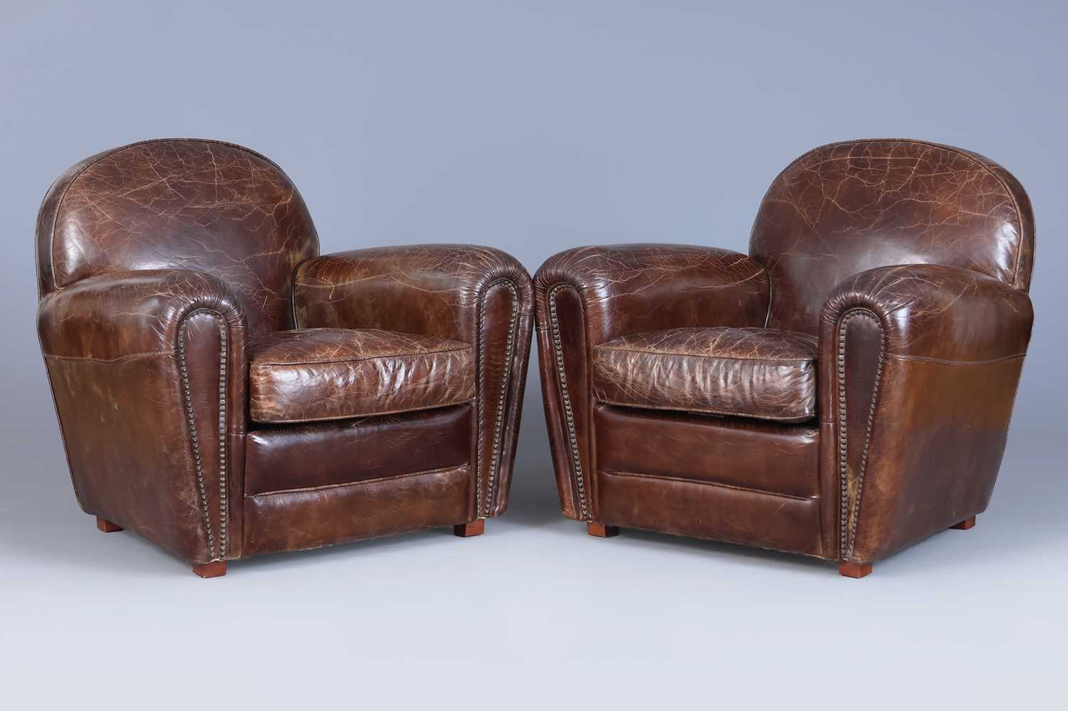 Lot 1652 - 2 FLAMANT Clubsessel im Stile des Art Deco