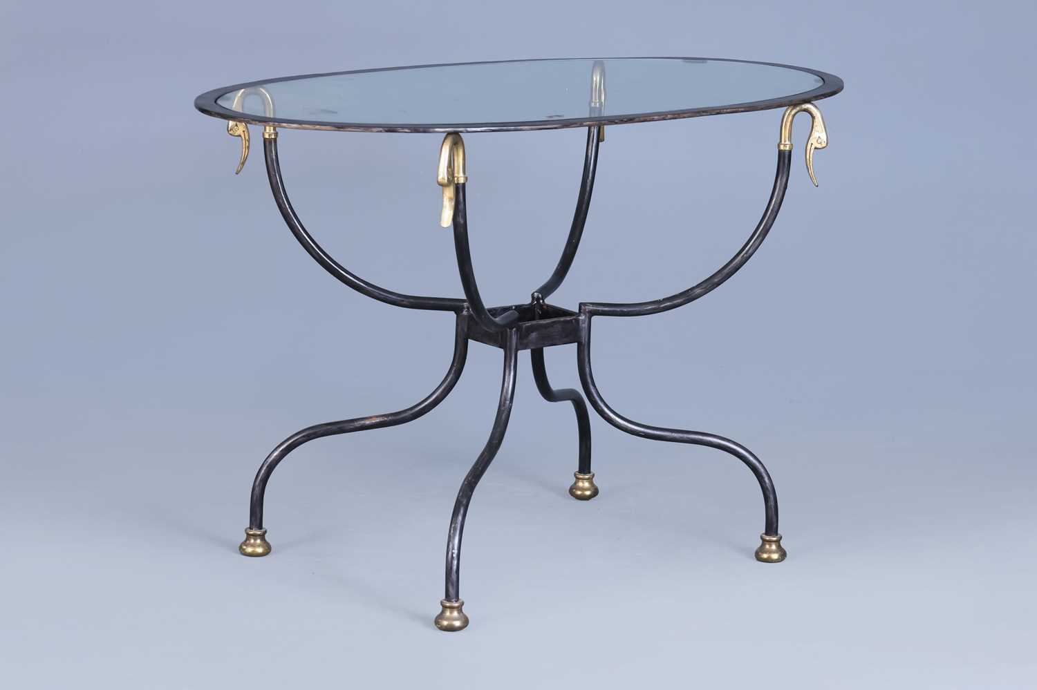 Lot 320 - Eisentisch im Stile des Empire