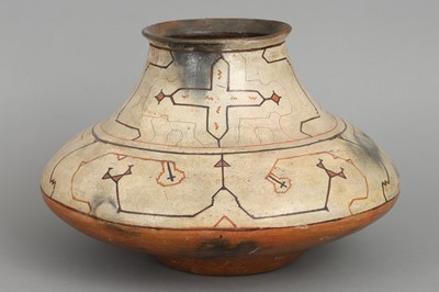 Lot 985 - Peruanische SHIPIBO Terracotta Vase