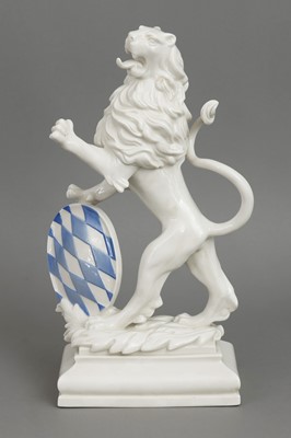 Lot 291 - NYMPHENBURG Porzellanfigur "Bayerischer Löwe"