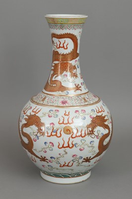 Lot 6 - Chinesische Porzellanvase