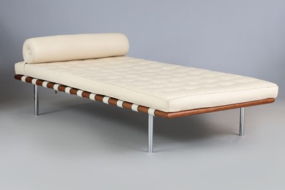 Lot 221 - Bauhaus Liege/Daybed