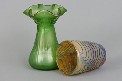 Lot 373 - 2 kleine Glasvasen des Jugendstil