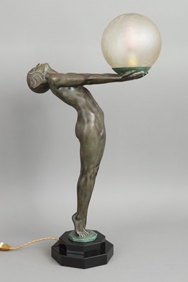 Lot 1141 - MAX LE VERRIER Art Deco Figurenlampe "Clarté"