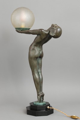 Lot 1141 - MAX LE VERRIER Art Deco Figurenlampe "Clarté"