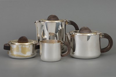 Lot 575 - Versilbertes QUIST (Esslingen) Kaffee- und Teeservice des Art-déco