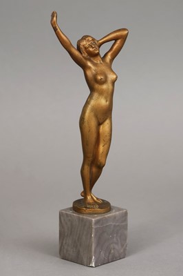 Lot 1131 - ROBERT RUDOLF (1884-1932) Bronzefigur "Das Erwachen"