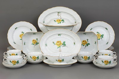 Lot 256 - MEISSEN Porzellan Speiseservice