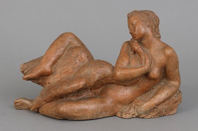 Lot 345 - Terracotta Figur "Leda mit dem Schwan"