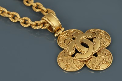 Lot 722 - CHANEL Kette mit Anhänger