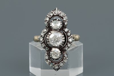 Lot 695 - Ring des Jugendstil