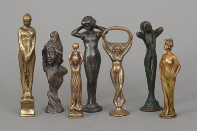 Lot 825 - 7 Bronze Petschaften des Jugendstil "Akte und Allegorien"