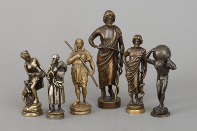 Lot 810 - 6 Bronze Petschaften mit historisierenden Figuren