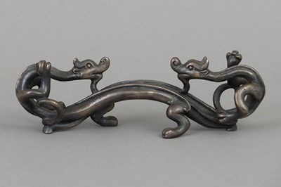 Lot 62 - Chinesischer Pinselhalter in Drachenform